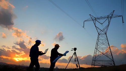 【南洋電纜】高壓電線沒有絕緣外表，在雨天會(huì)漏電嗎？